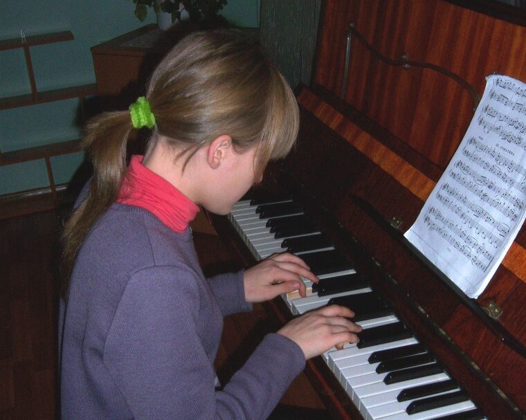 Best piano songs for kids ages 7-10